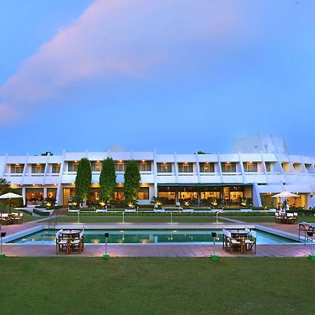 Radisson Jass Hotel, Khajurāho المظهر الخارجي الصورة
