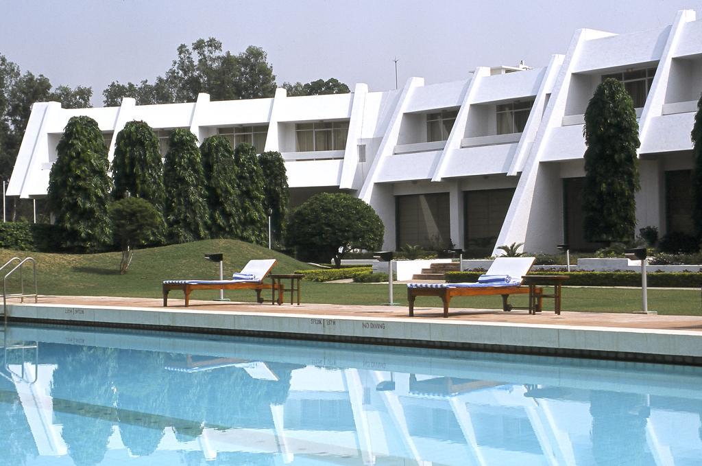 Radisson Jass Hotel, Khajurāho المظهر الخارجي الصورة